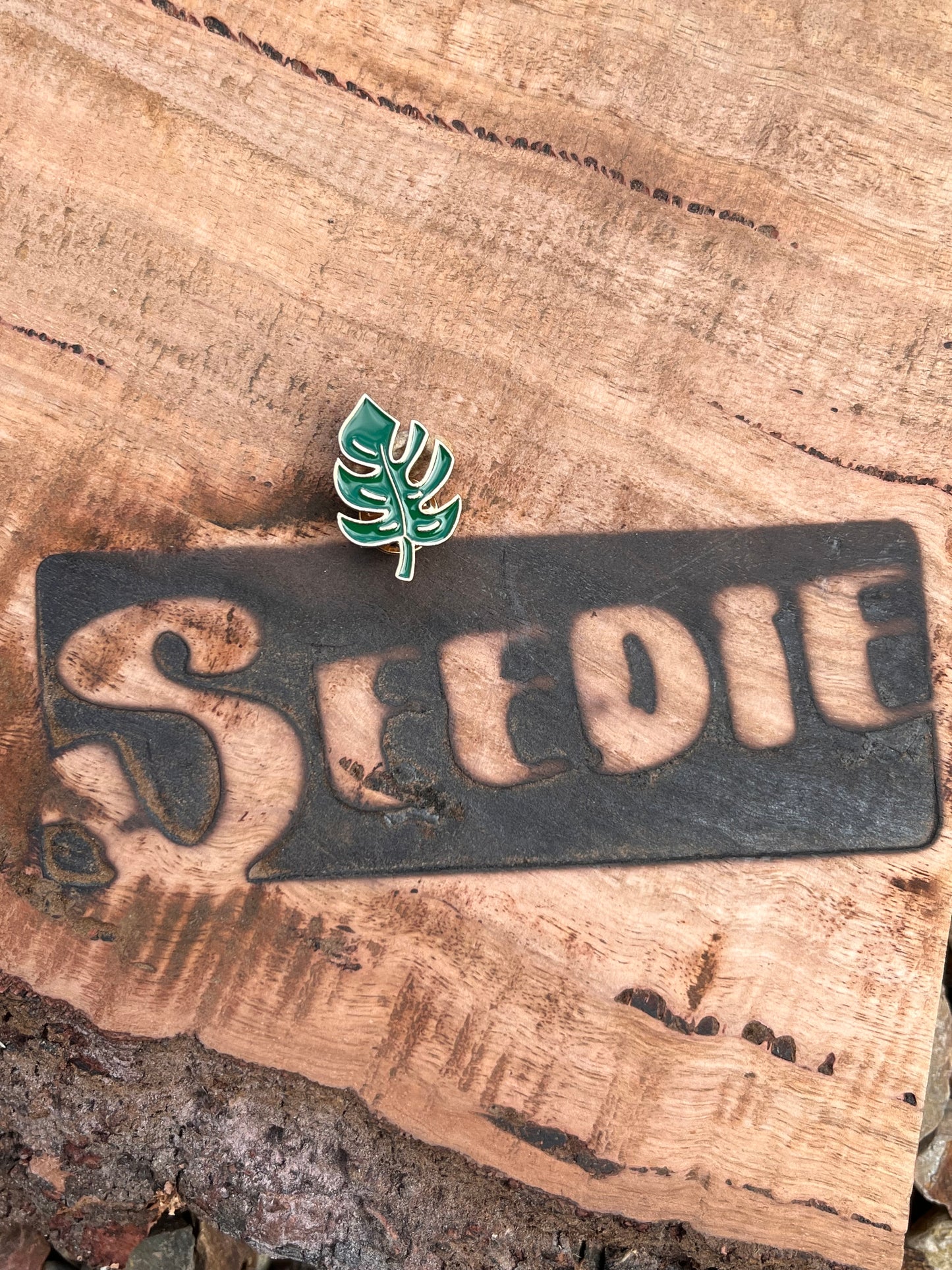 Monstera Leaf Enamel Pin