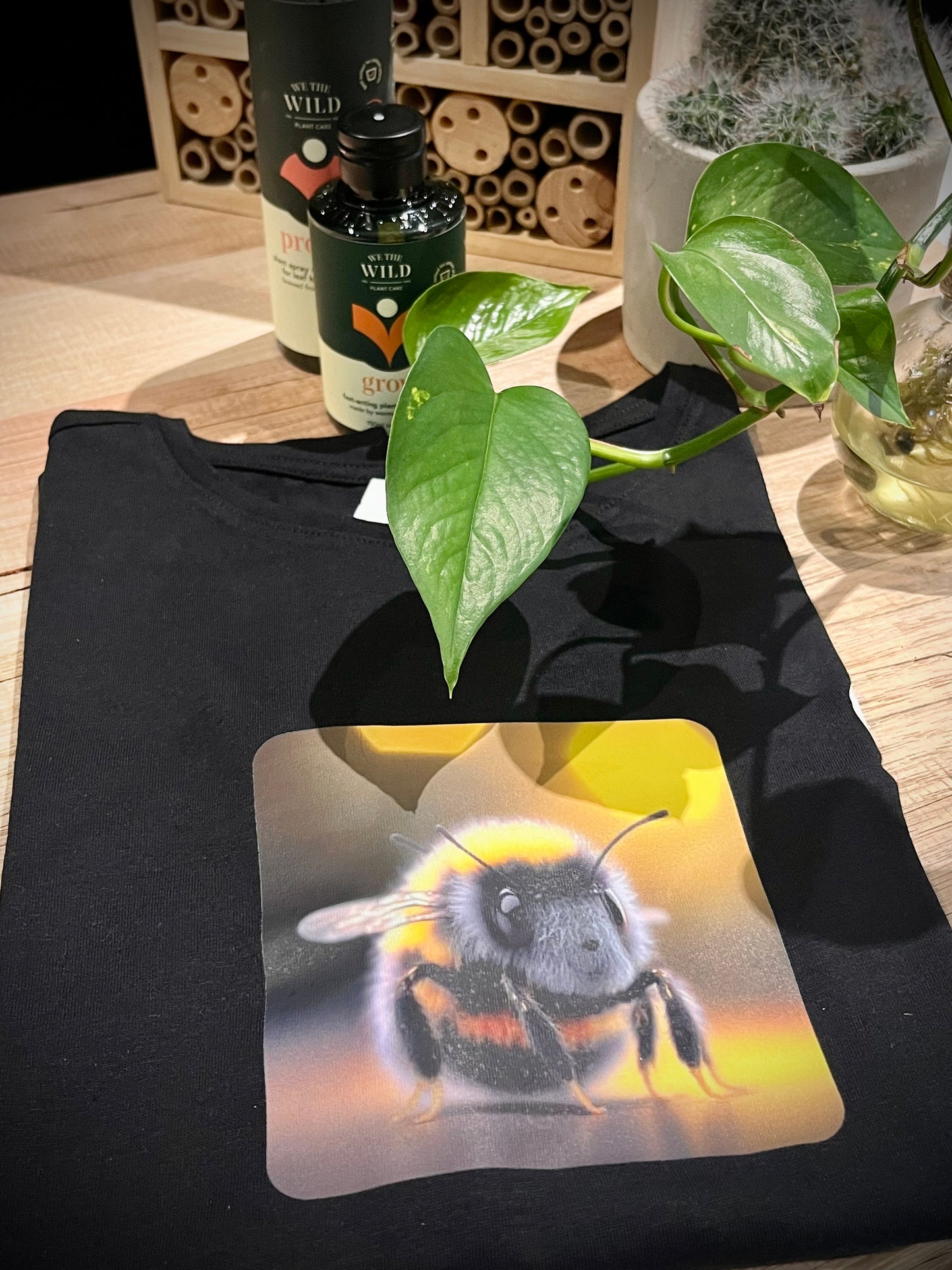 Adorable Fluffy Bee - Men's and Ladies Crewneck T-shirt π